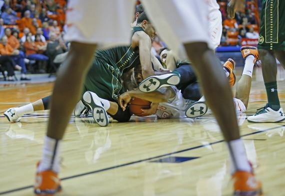 Miners upend the Rams 82-74