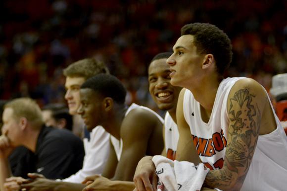 Miners+handle+Roadrunners+81-62