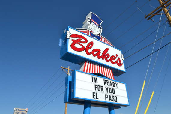 New Mexican burger joint says howdy to Texas