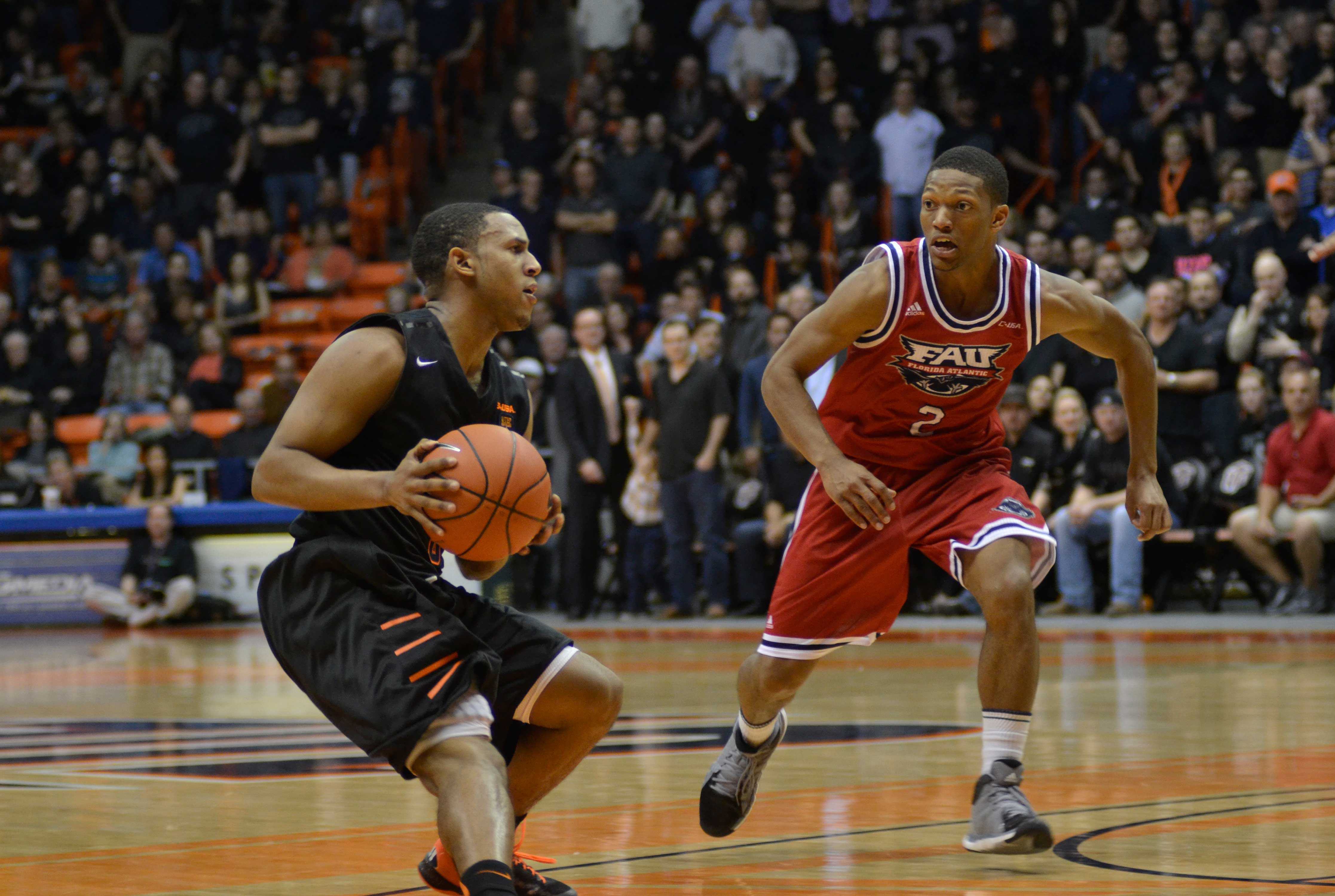 Bortley+late+three-pointer+holds+off+Miners+late+rally