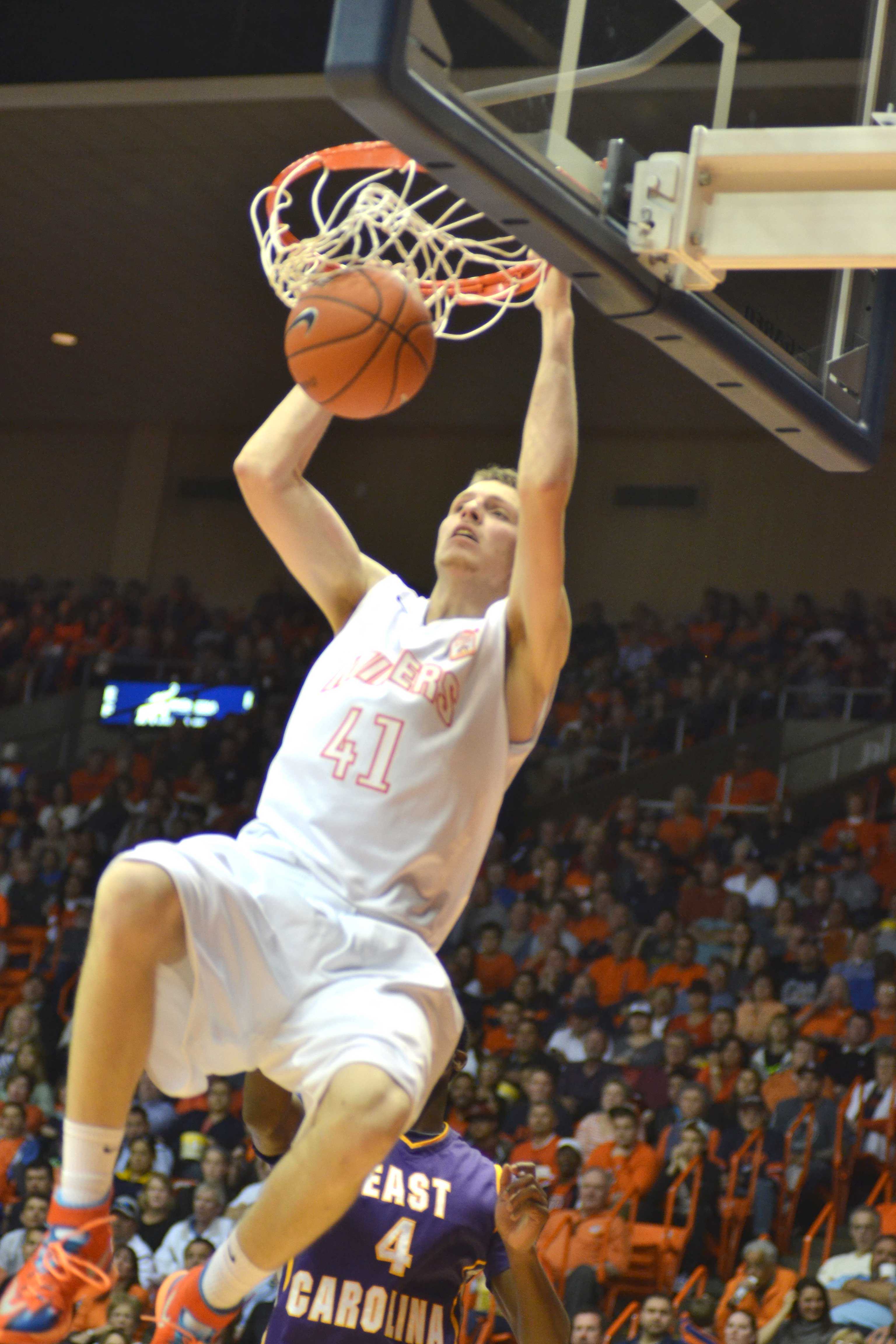 UTEP+runs+past+Pirates+77-68%2C+will+face+Golden+Eagles+in+quarterfinals