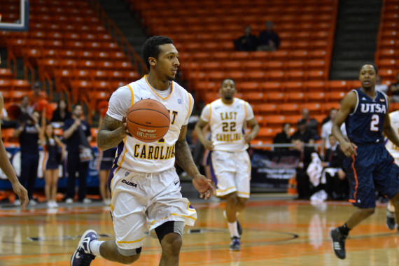 East Carolina pulls off improbable comeback to beat UTSA