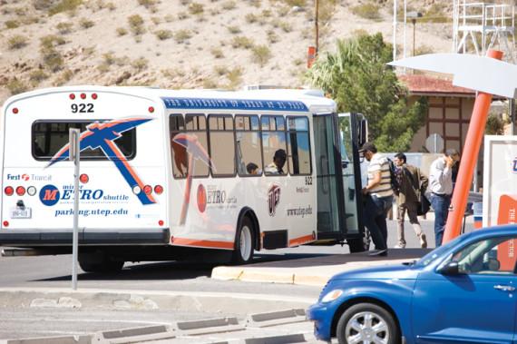 Students board UTEP shuttle.