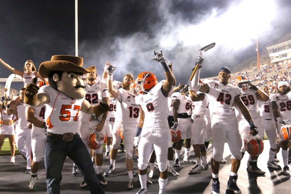 Miners celebrate after defeating New Mexico State 42-24