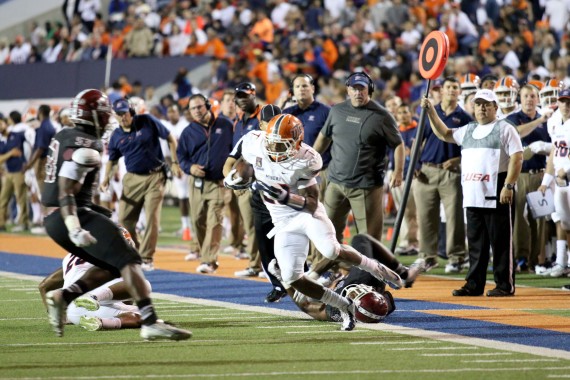 Sophomore running back Aaron Jones breaks a run to the outside on his way to 168 rushing yards.