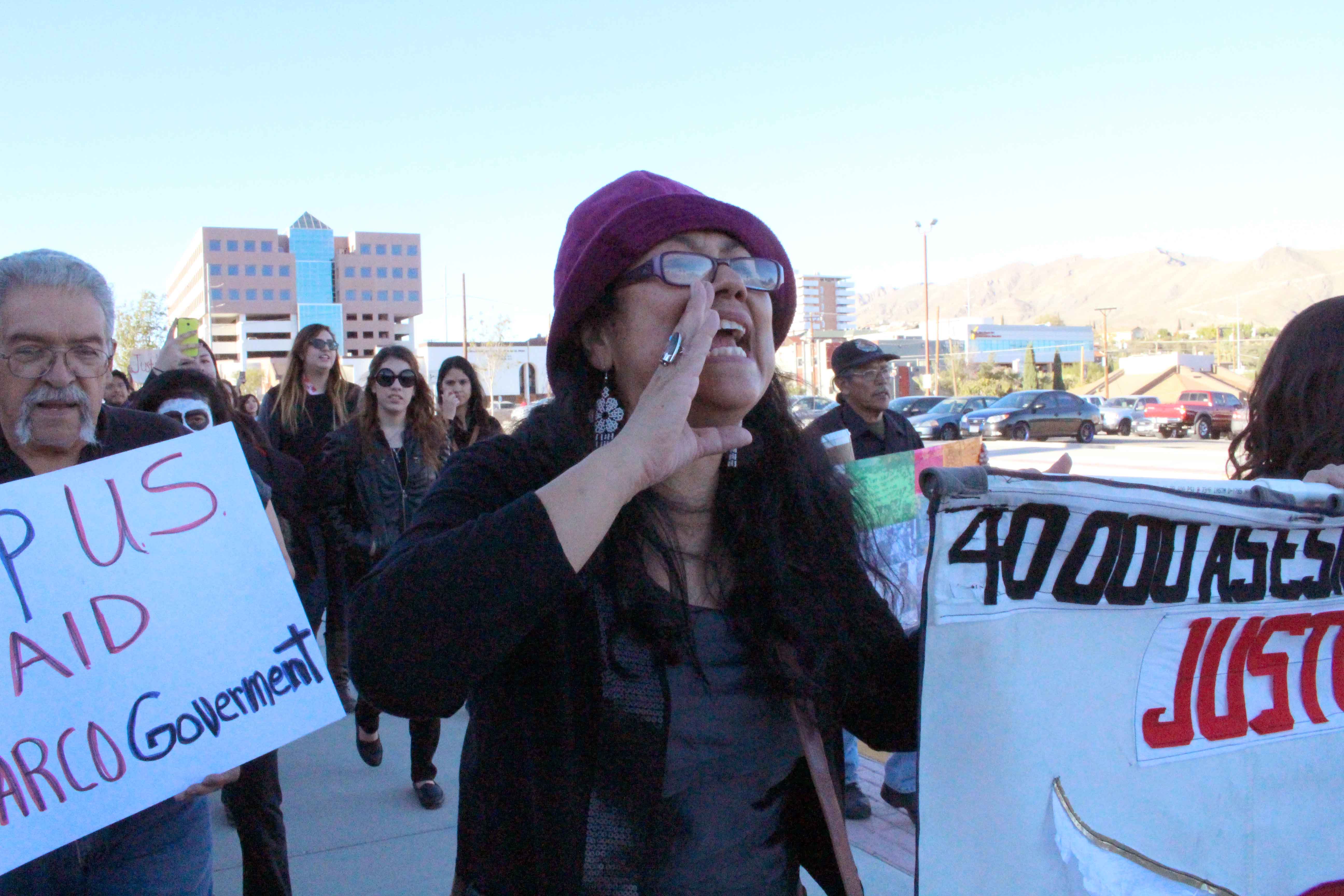 El+Pasoans+unite+for+missing+Ayotzinapa+students