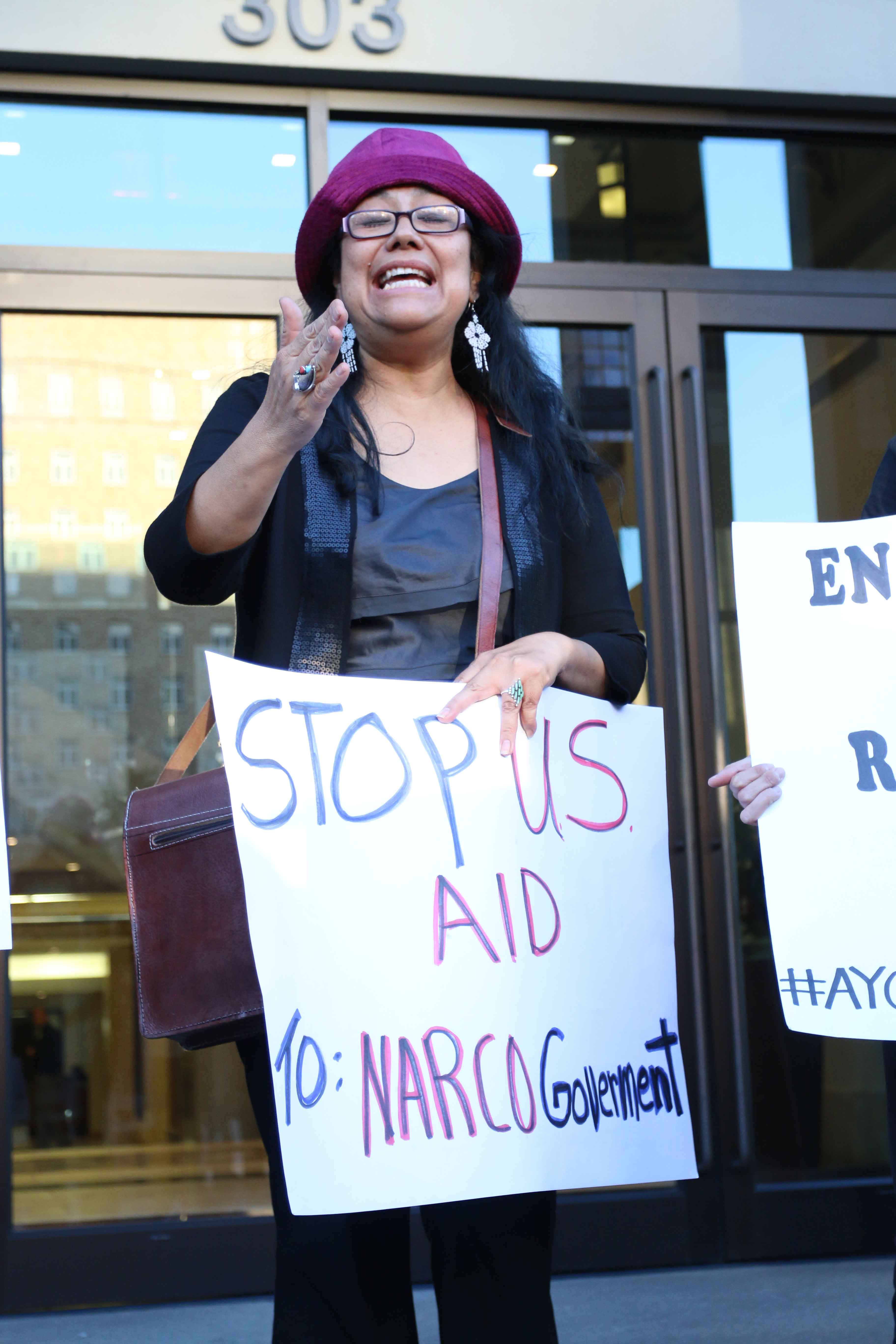 El+Pasoans+unite+for+missing+Ayotzinapa+students