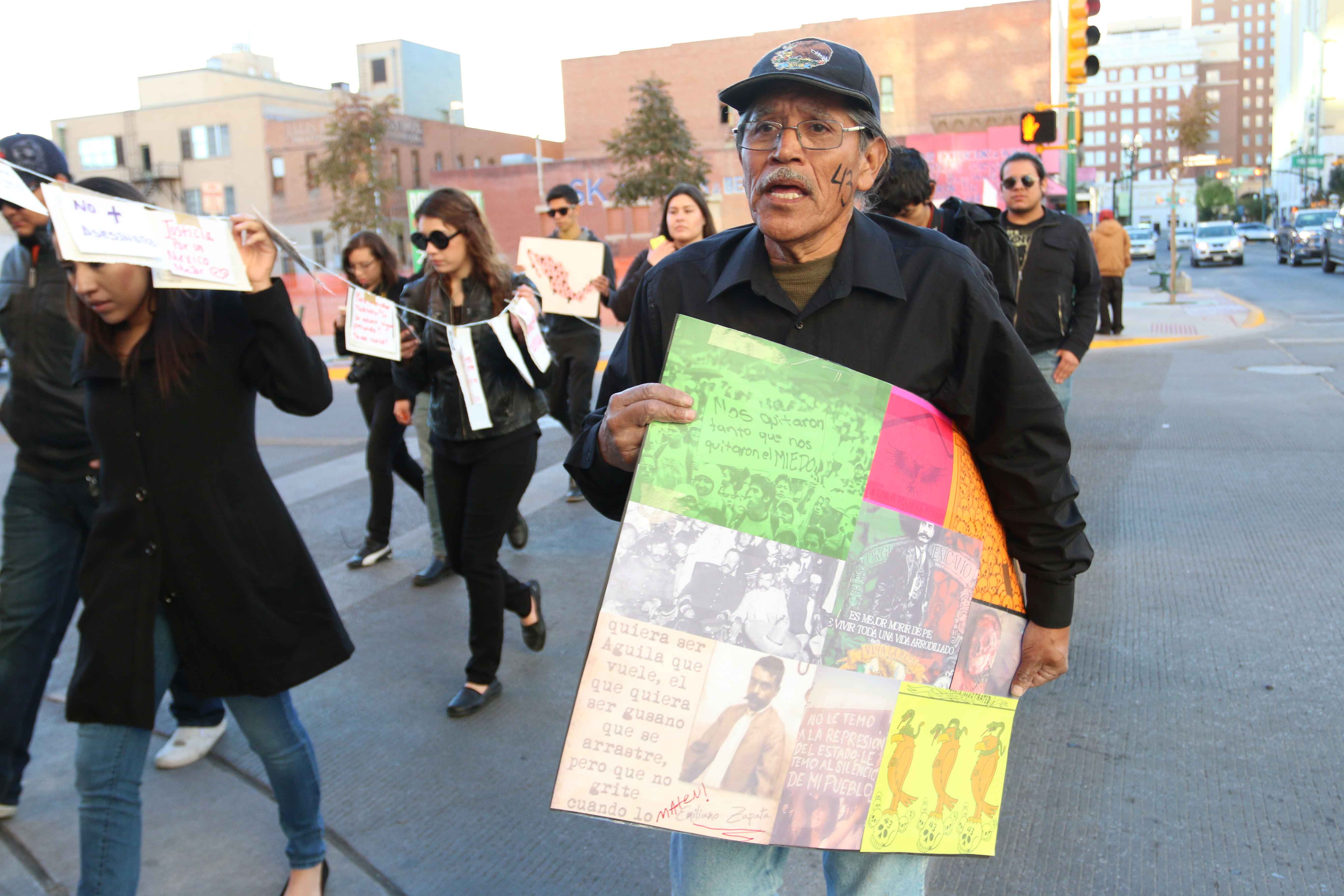 El+Pasoans+unite+for+missing+Ayotzinapa+students