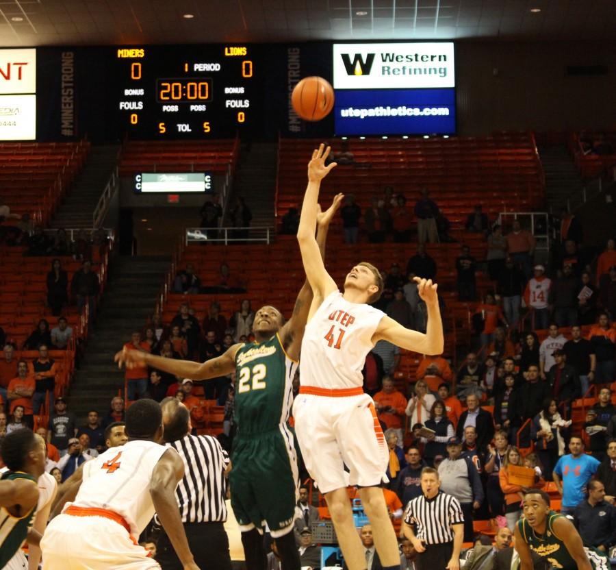 Matt+Willms+wins+the+ball+for+UTEP+in+the+opening+seconds.+