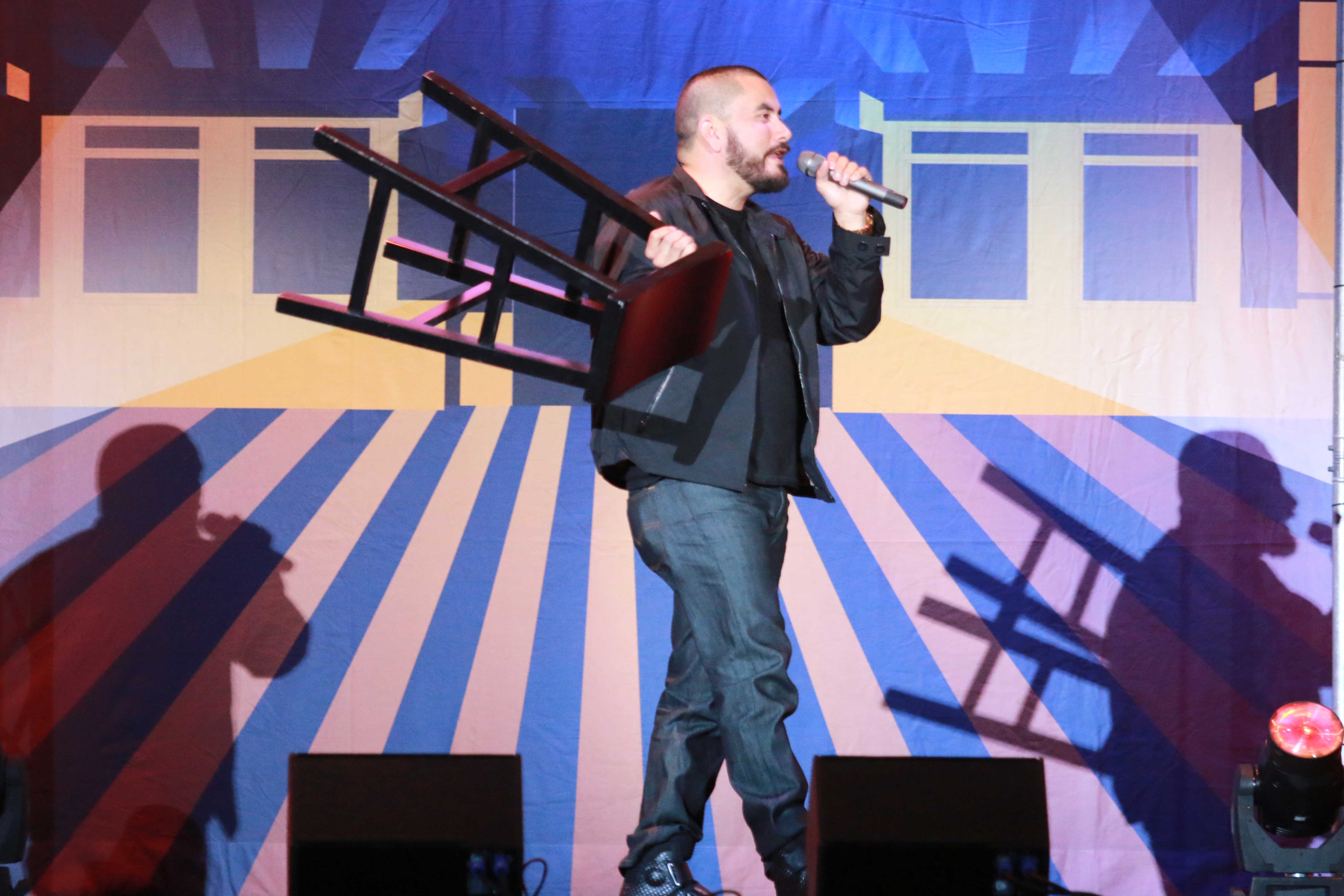 A+single+order+of+encores+with+a+large+dose+of+laughter