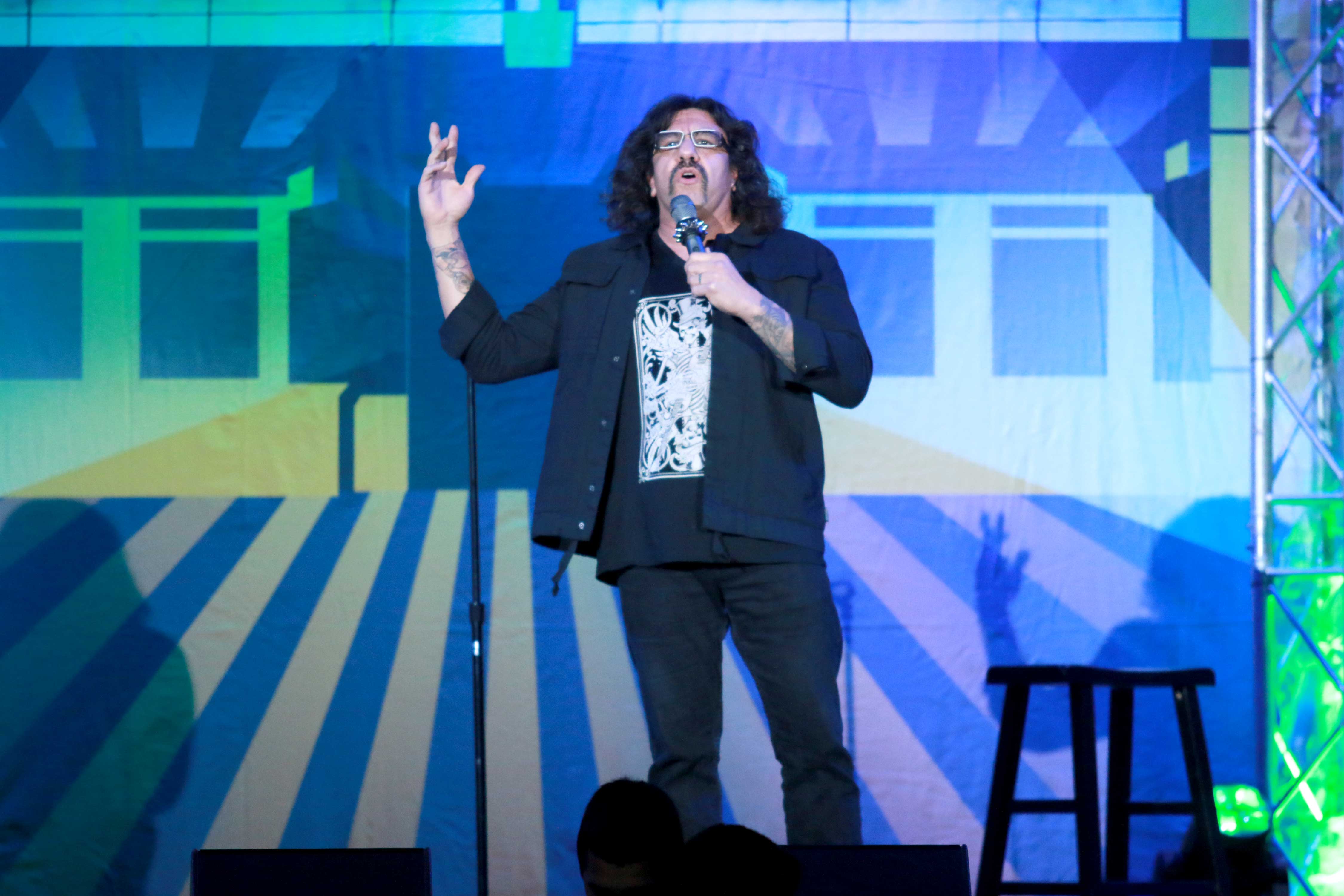 A+single+order+of+encores+with+a+large+dose+of+laughter