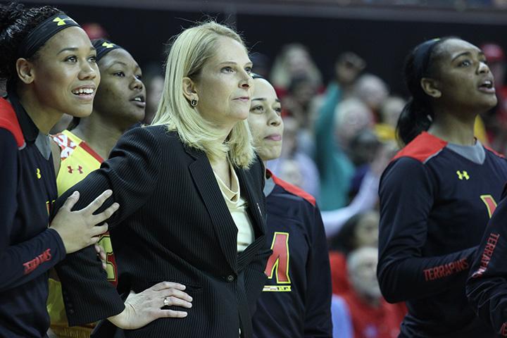 Maryland+women%E2%80%99s+basketball+coach+Brenda+Frese+stands+with+her+players+during+Monday%E2%80%99s+NCAA+Tournament+game+against+Princeton.+Frese%2C+a+national+championship-winning+coach%2C+makes+less+than+half+of+men%E2%80%99s+coach+Mark+Turgeon