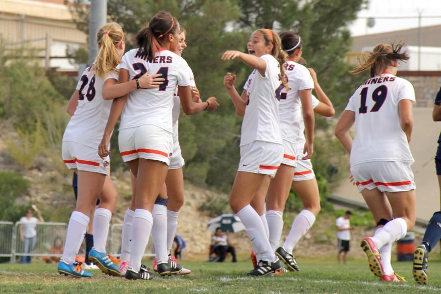 Women’s soccer kicks off spring season