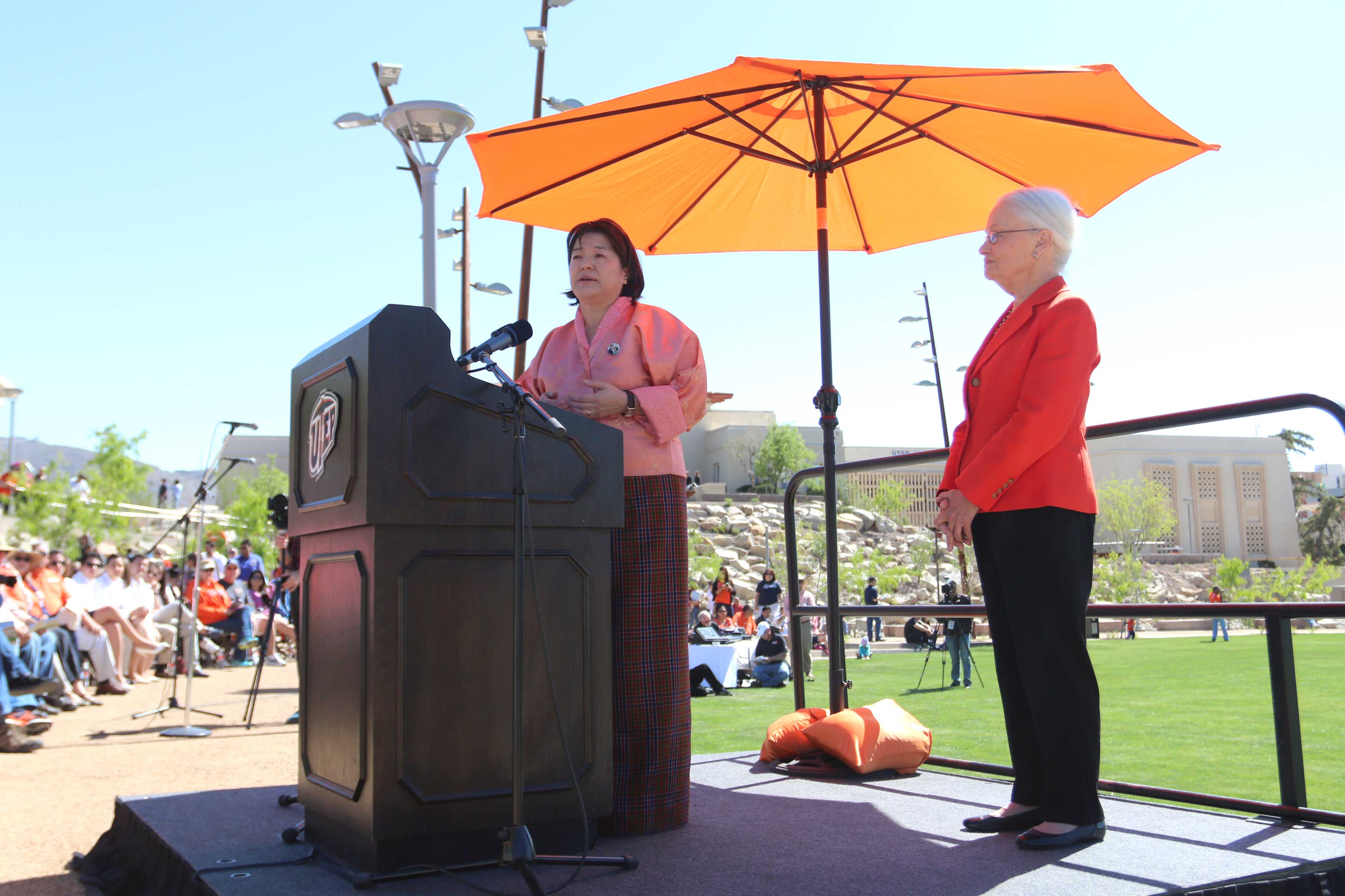 Unveiling+of+Centennial+Plaza