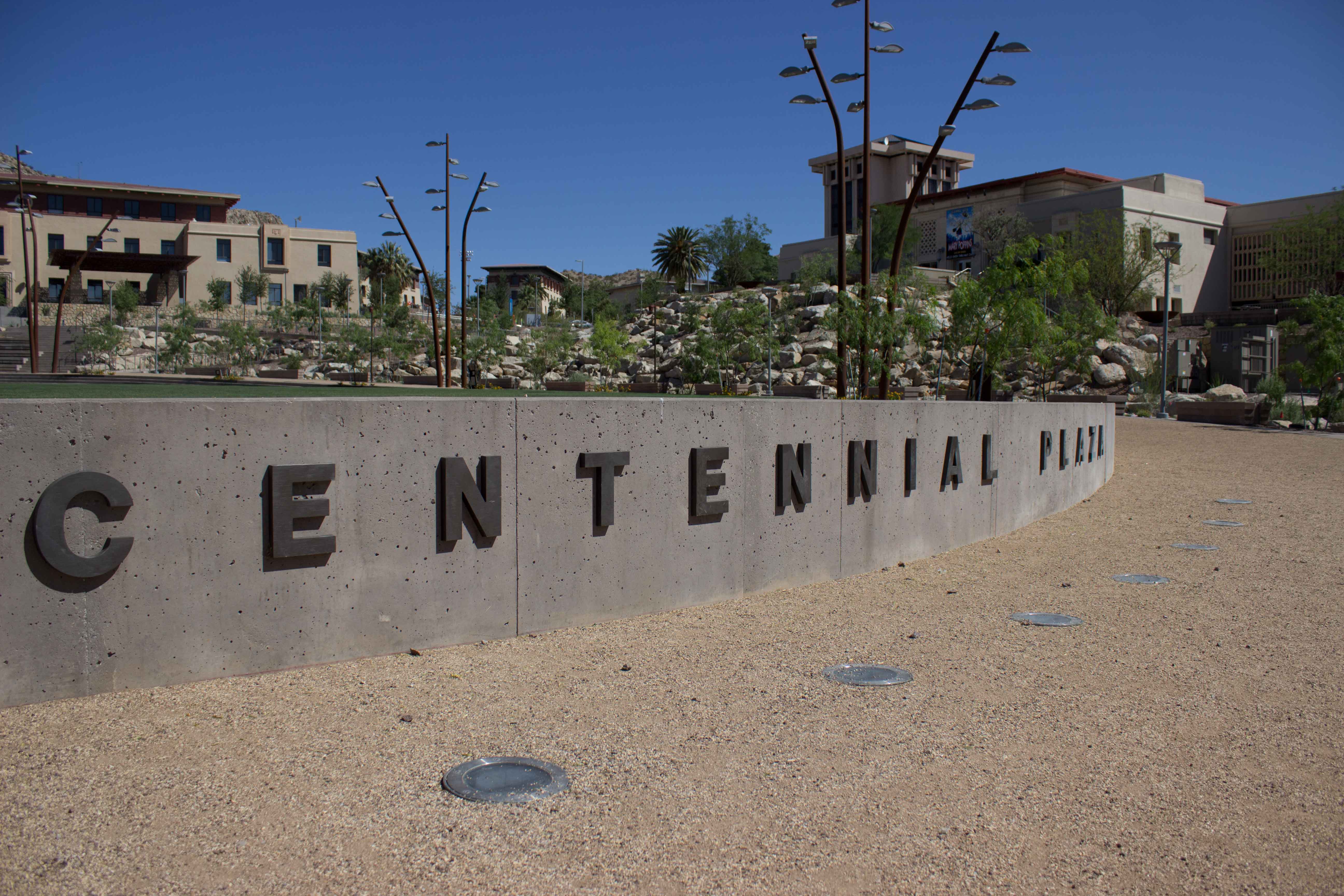 12+Creative+shots+of+the+Centennial+Plaza