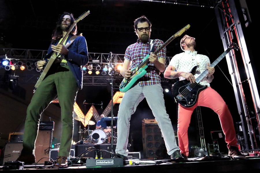 Weezer performs at Streetfest 2015. 