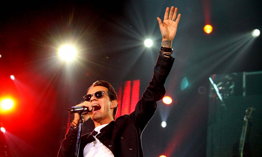 Marc Anthony thanking his fans