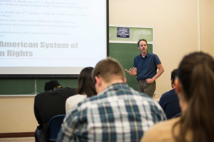 EPCC professor Patrick Timmons spoke to students, professors and community members about journalism in Mexico.