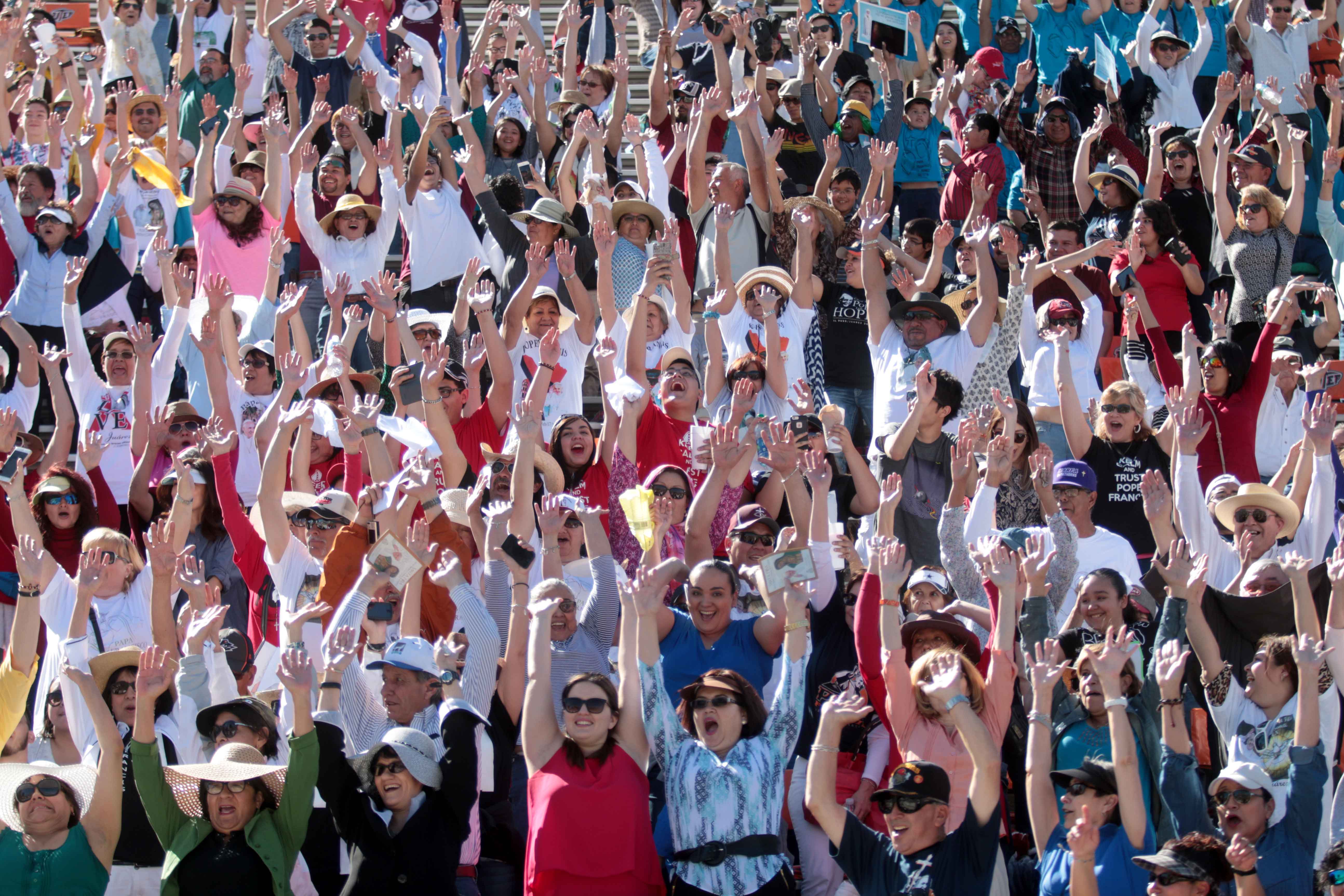 Sun+Bowl+joins+Juarez+in+welcoming+Pope+Francis