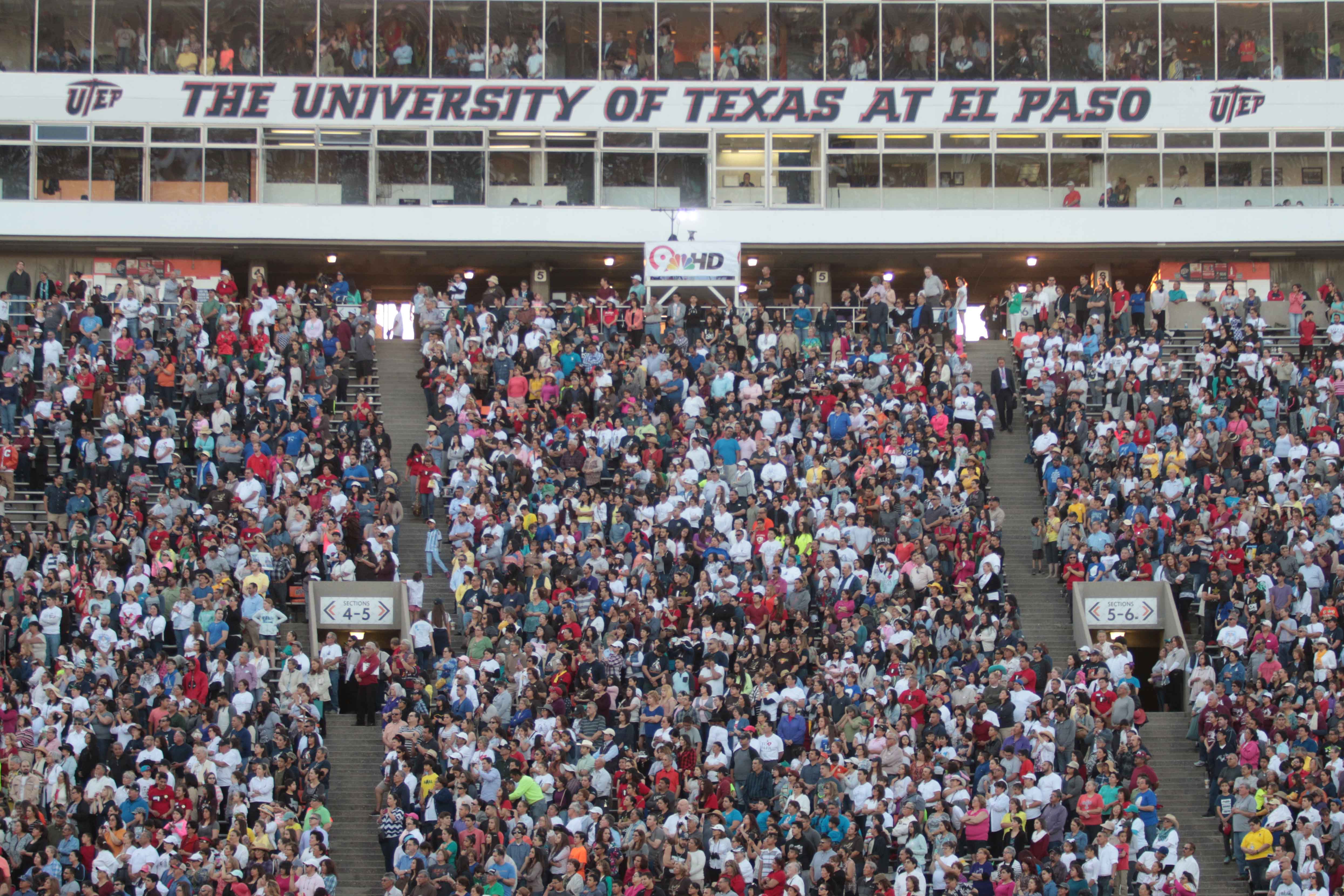 Sun+Bowl+joins+Juarez+in+welcoming+Pope+Francis