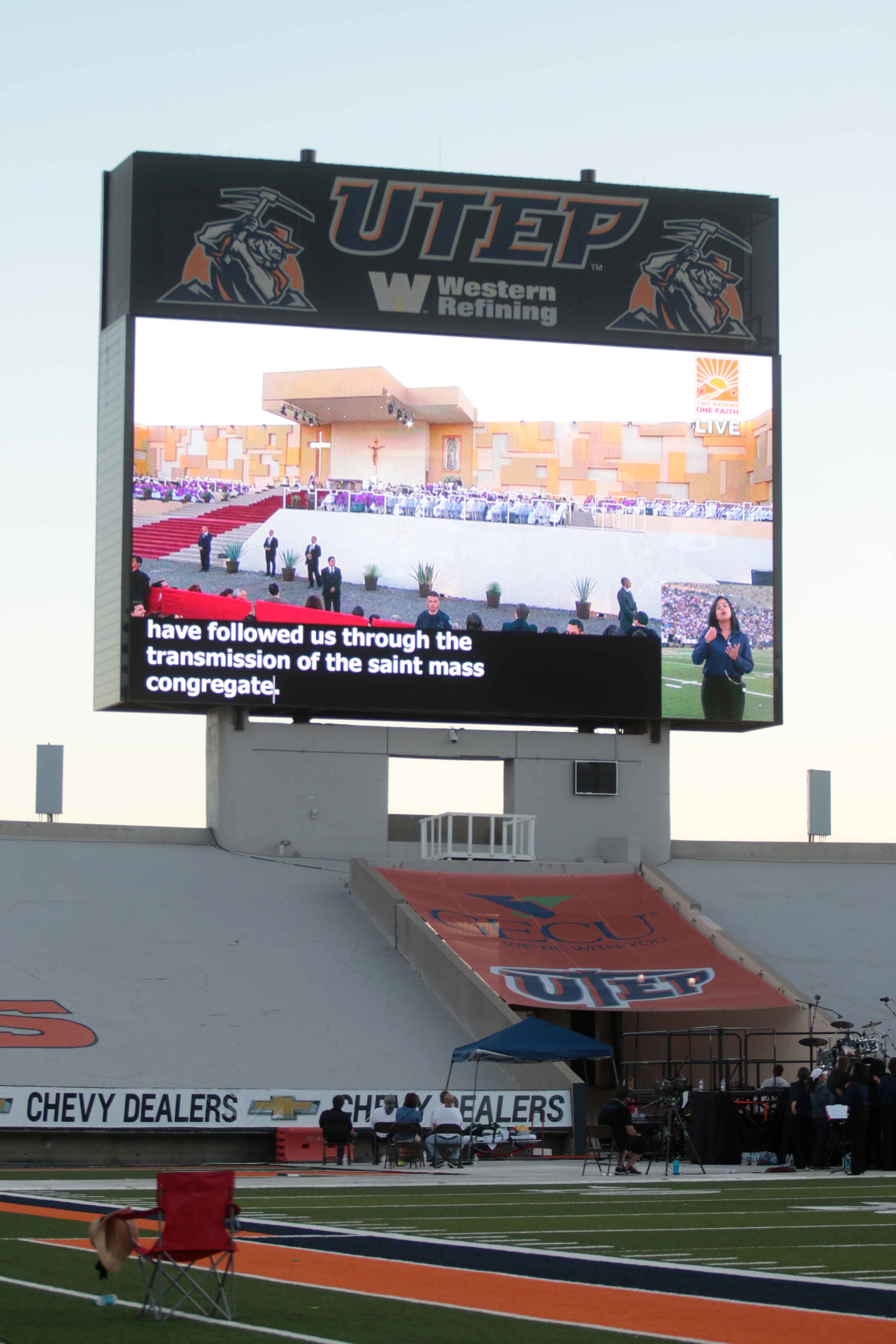 Sun+Bowl+joins+Juarez+in+welcoming+Pope+Francis
