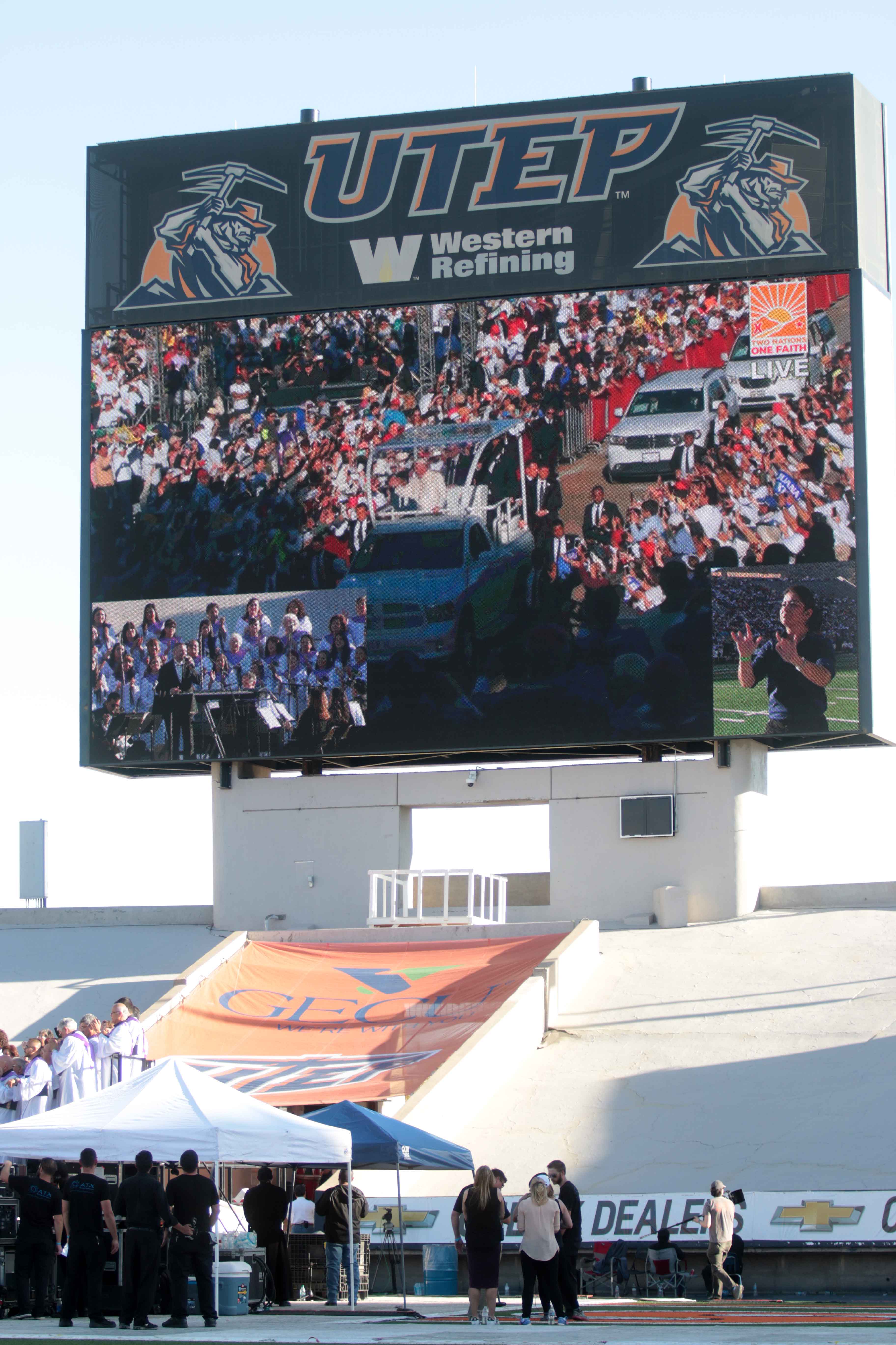 Sun+Bowl+joins+Juarez+in+welcoming+Pope+Francis