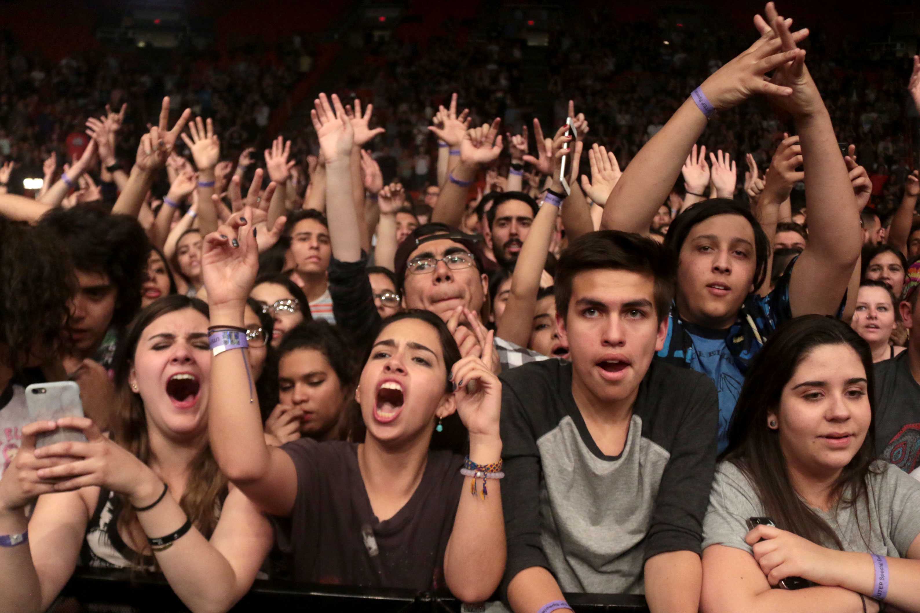 A+memorable+Spring+Fling+provided+by+Cage+the+Elephant+%28as+if+thats+a+surprise%29