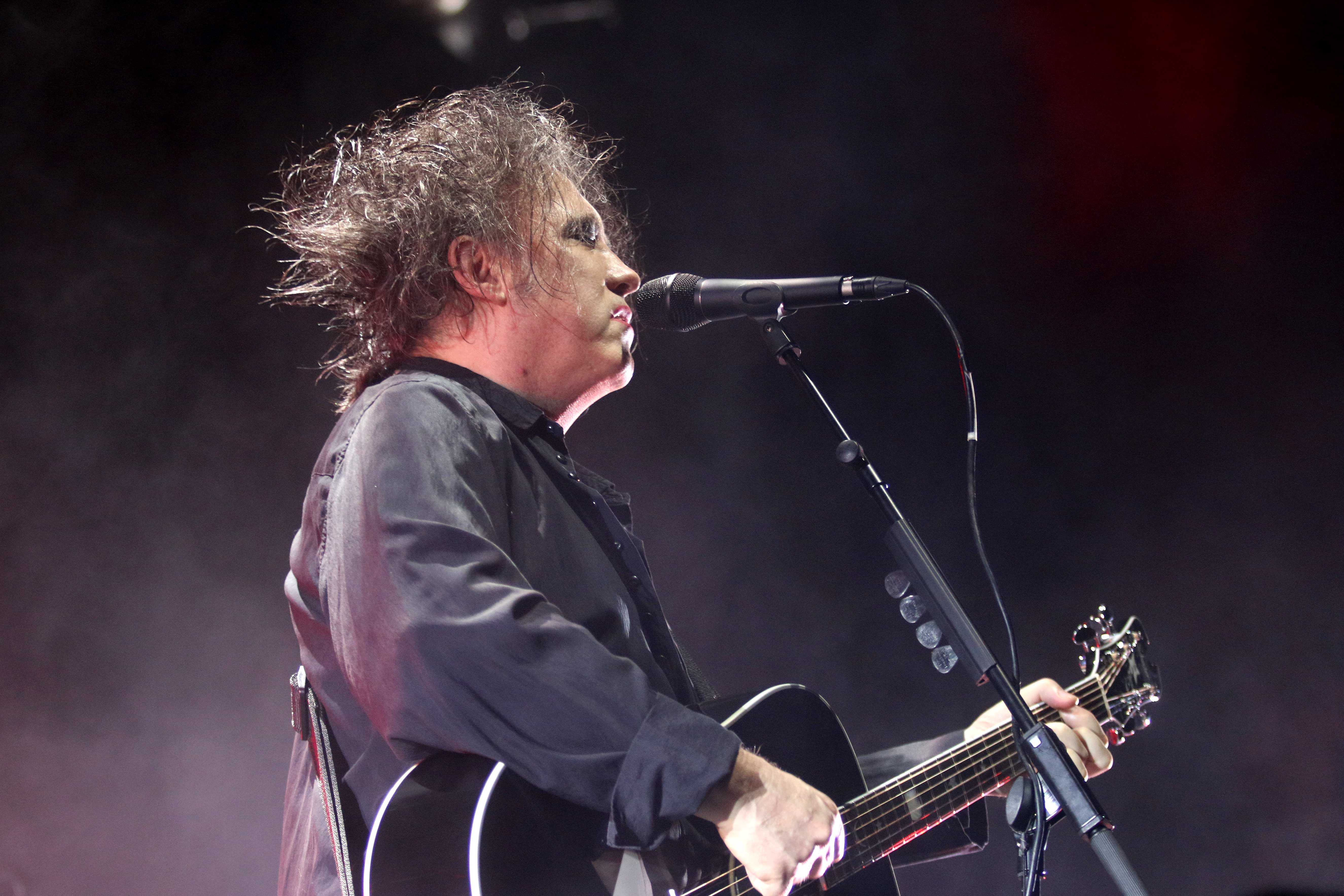 The+Cure+fills+up+the+Haskins+Center+with+stellar+performance