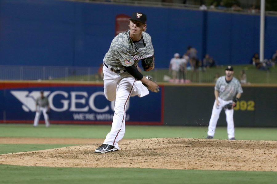 Chihuahuas inch closer in playoff race with series split against Las Vegas