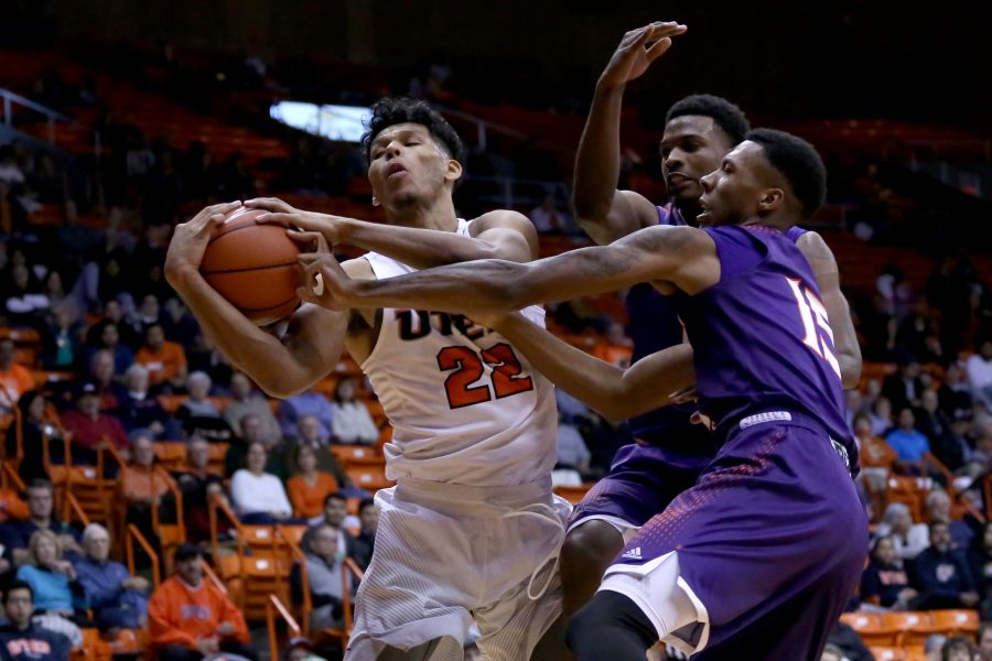 Mens basketball drops third loss in a row to Northwestern State