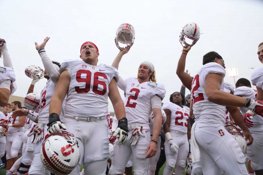 Stanford defeats North Carolina, 25-23 in the Sun Bowl. 