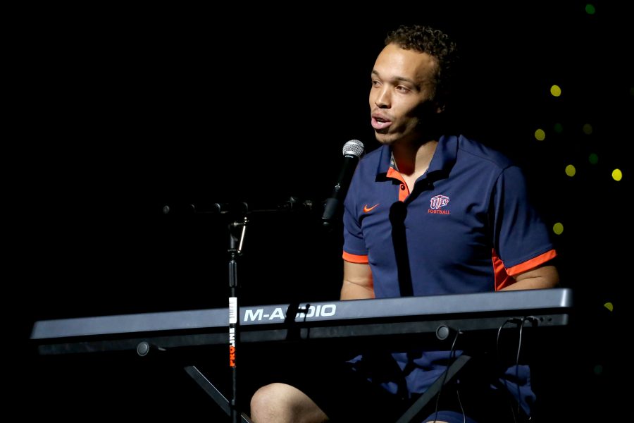 Jean-Andre Moore performed at the homecoming pageant before being named homecoming king 2016.