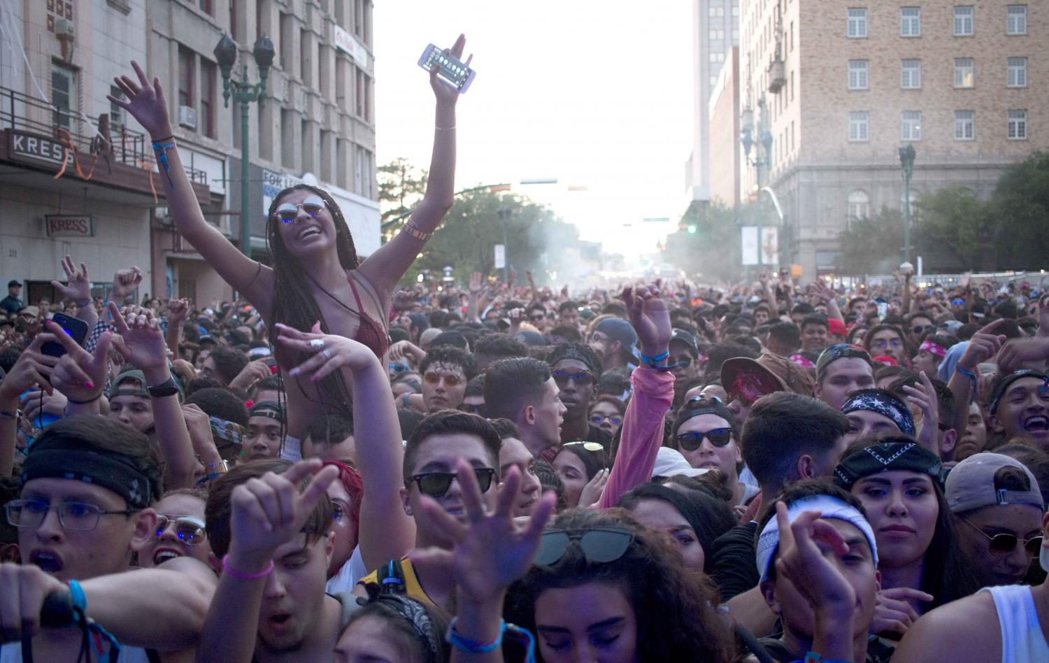 The audience at NDMF 2017 during Baauers performance. 