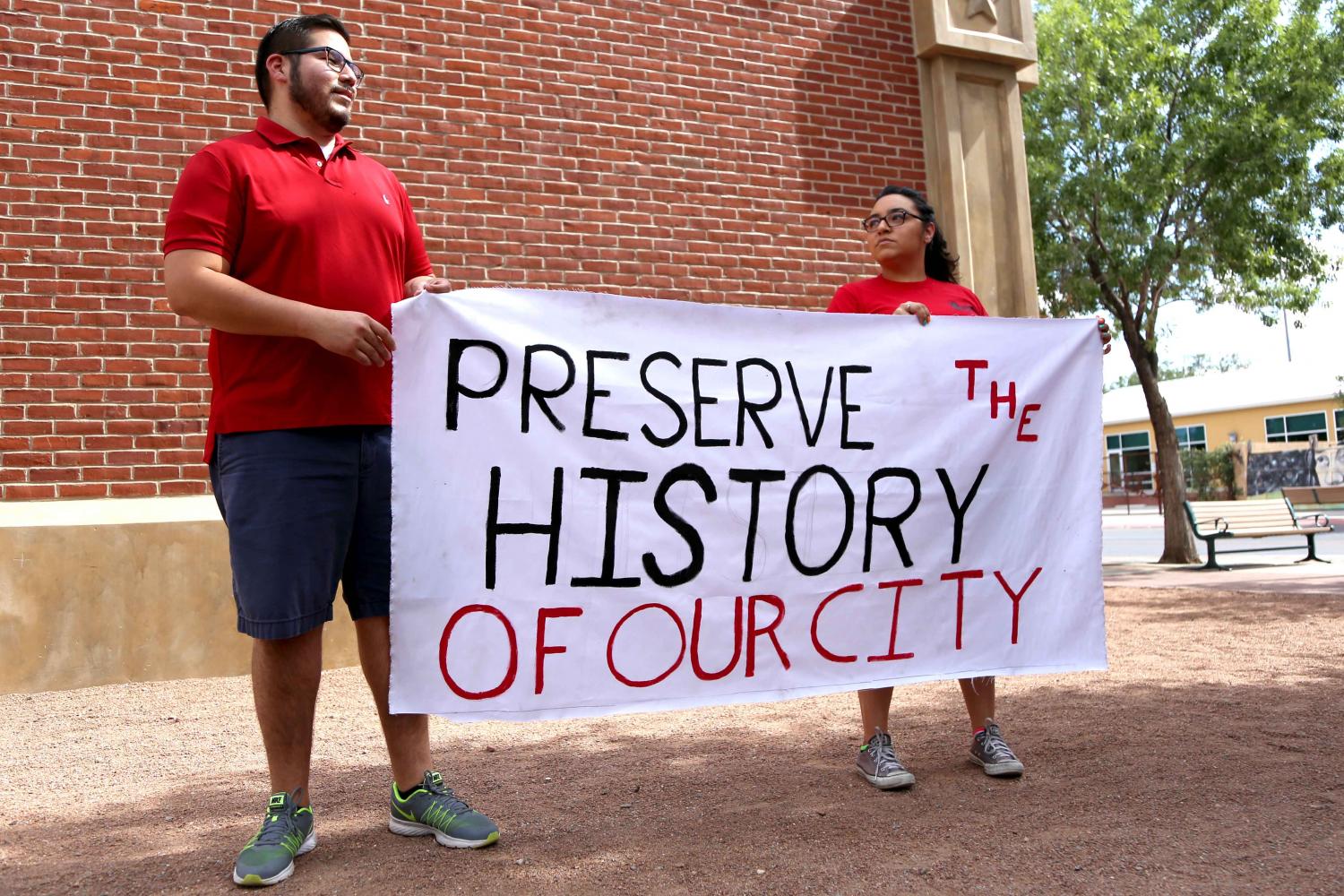 Duranguito+solidarity+march+advocates+for+preservation+of+community