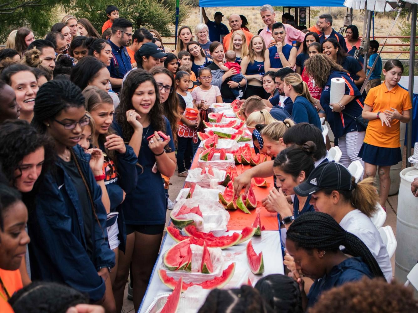 UTEP+students+took+part+in+a+watermelon+eating+contest.