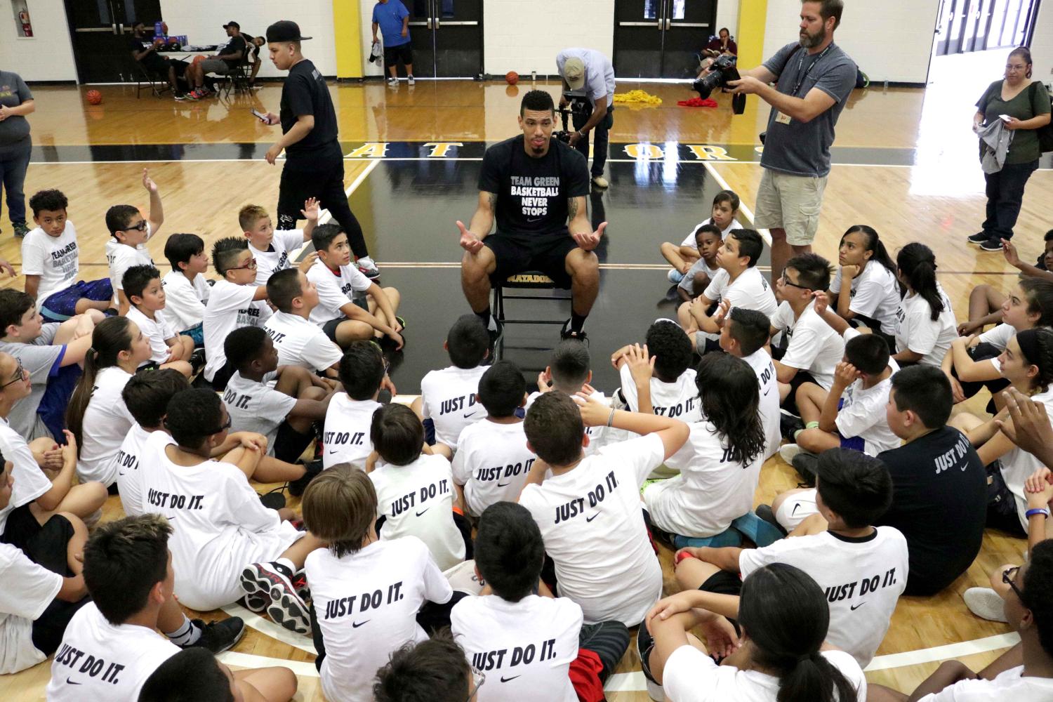 Spurs’ Danny Green brings camp to El Paso