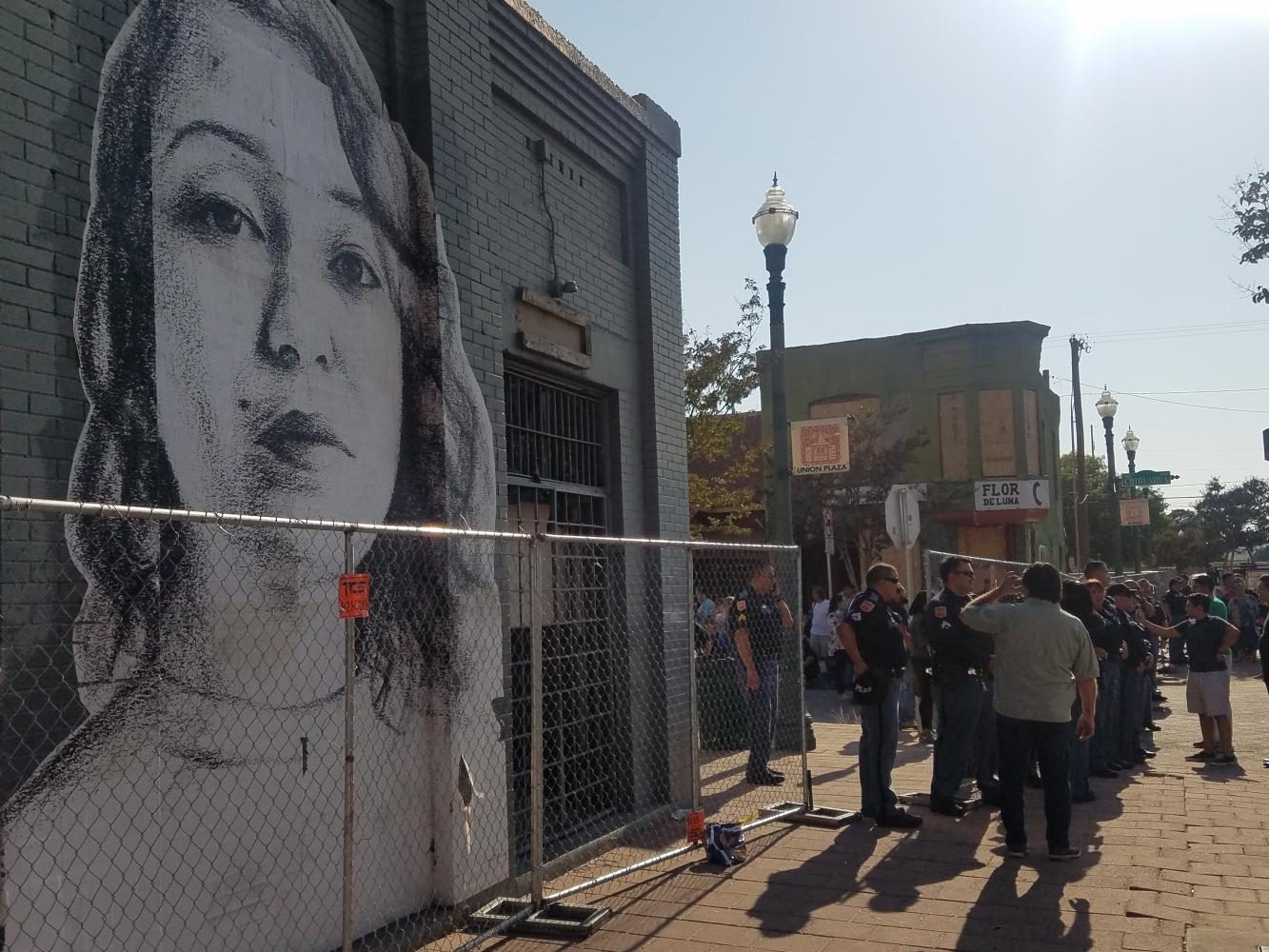 On Tuesday morning, protesters and local activists confront the police and demolition crews that began the destruction of five buildings in the Duranguito neighborhood, despite   an emergency cease and desist order postponing demolition efforts granted by the 8th Court of Appeals.