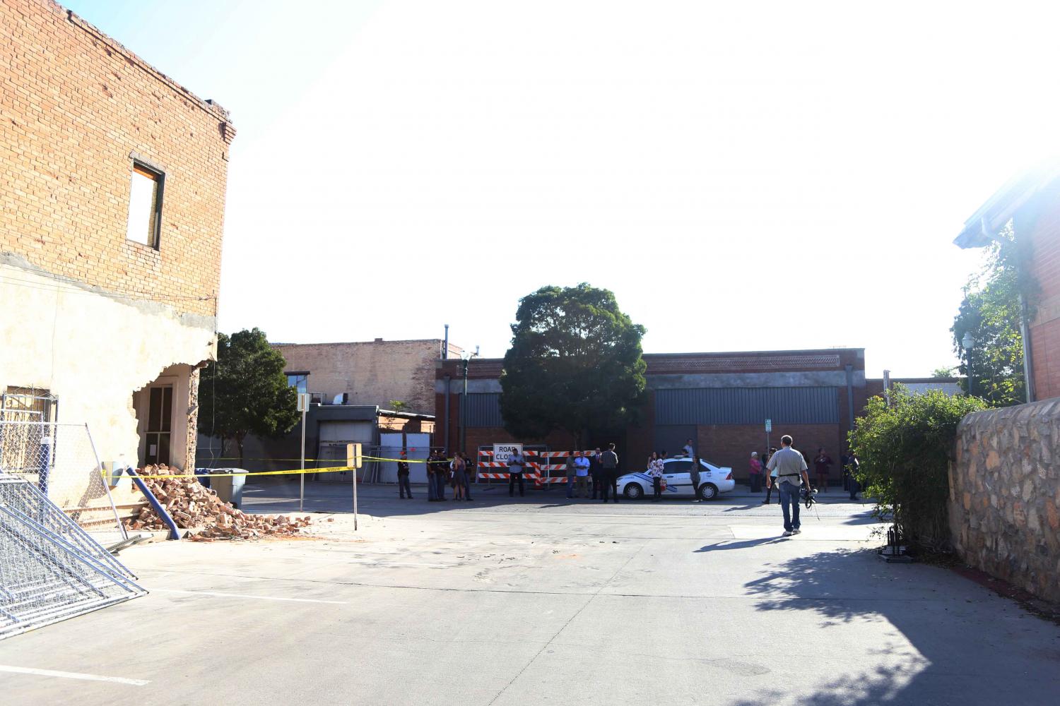 Demolition+crew+ignores+injunction++and+damages+buildings+in+Duranguito