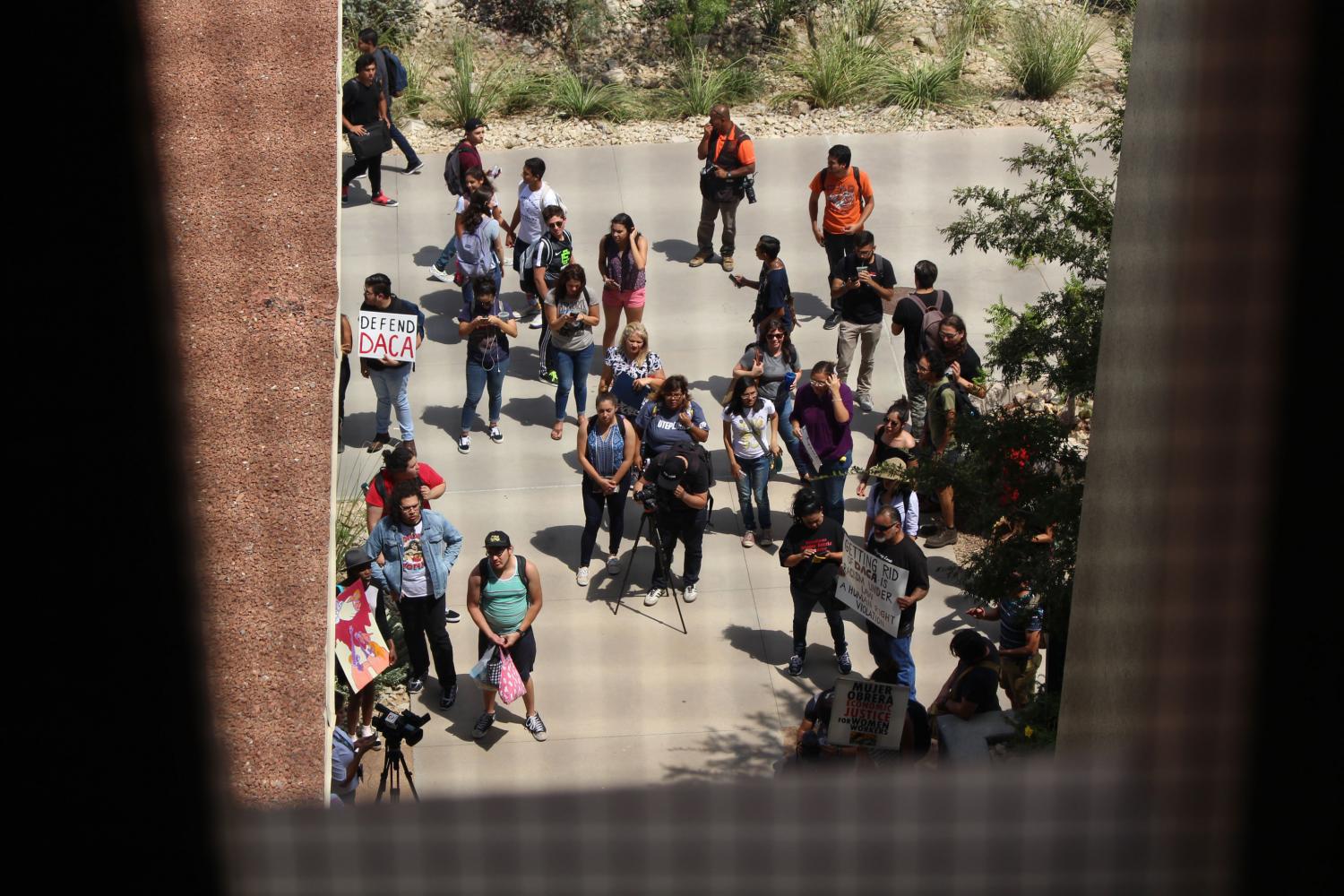 UTEP+students+stand+against+the+removal+of+DACA