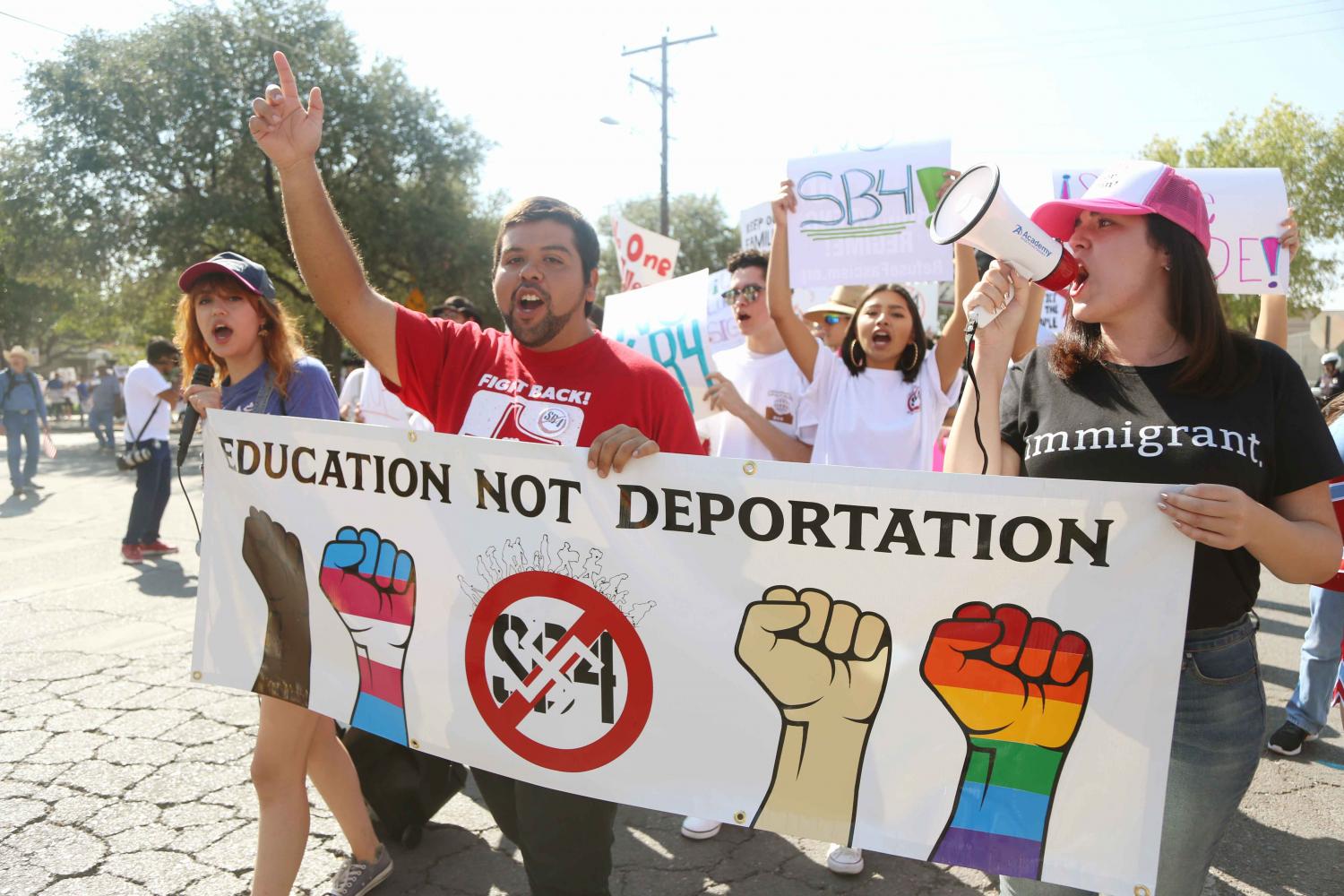 El Pasoans march to celebrate SB4 victory