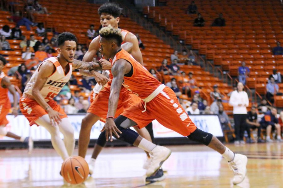 BasketballWhiteandOrangescrimmage_04