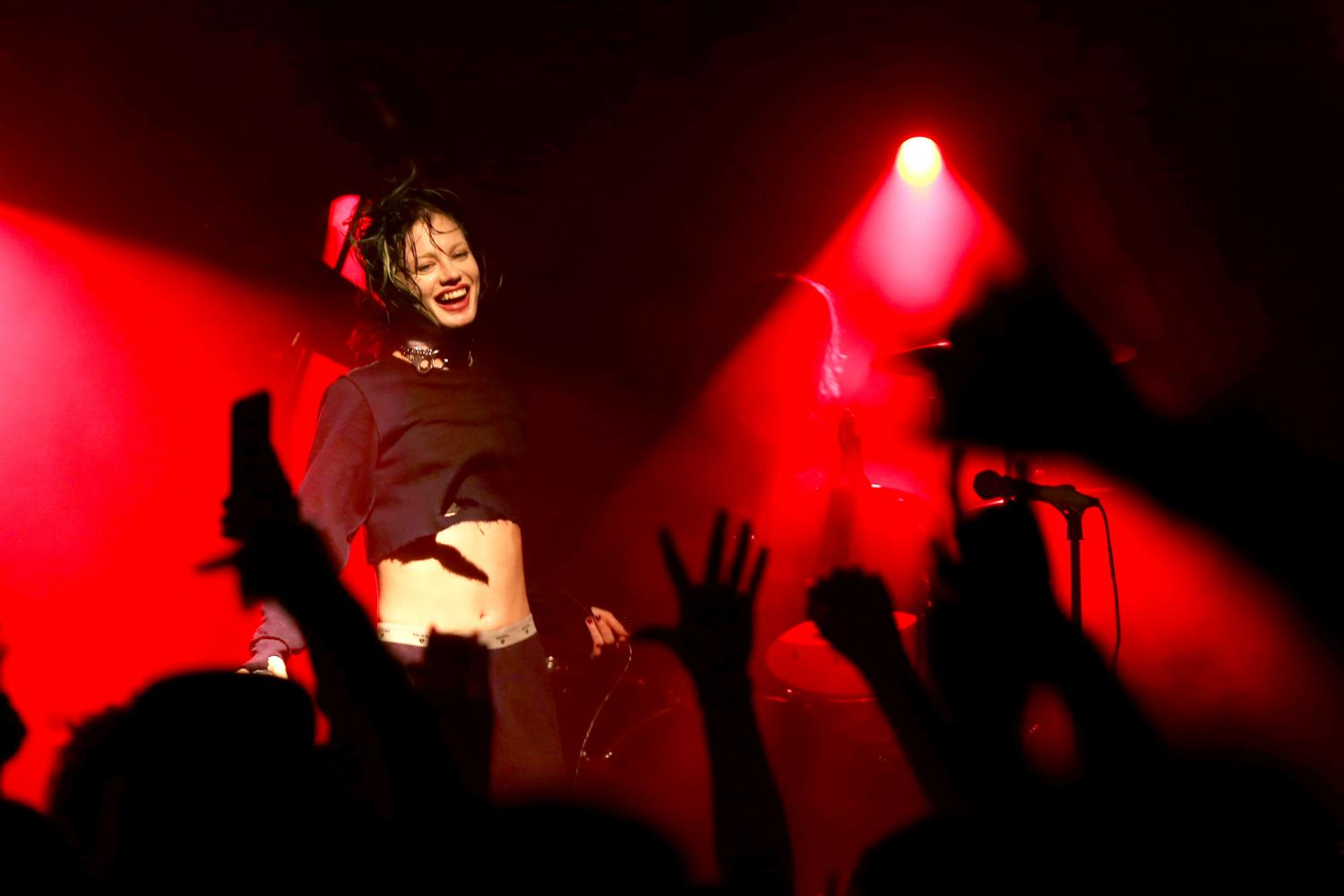 Crystal+Castles+pack+Tricky+Falls+for+frenetic+show
