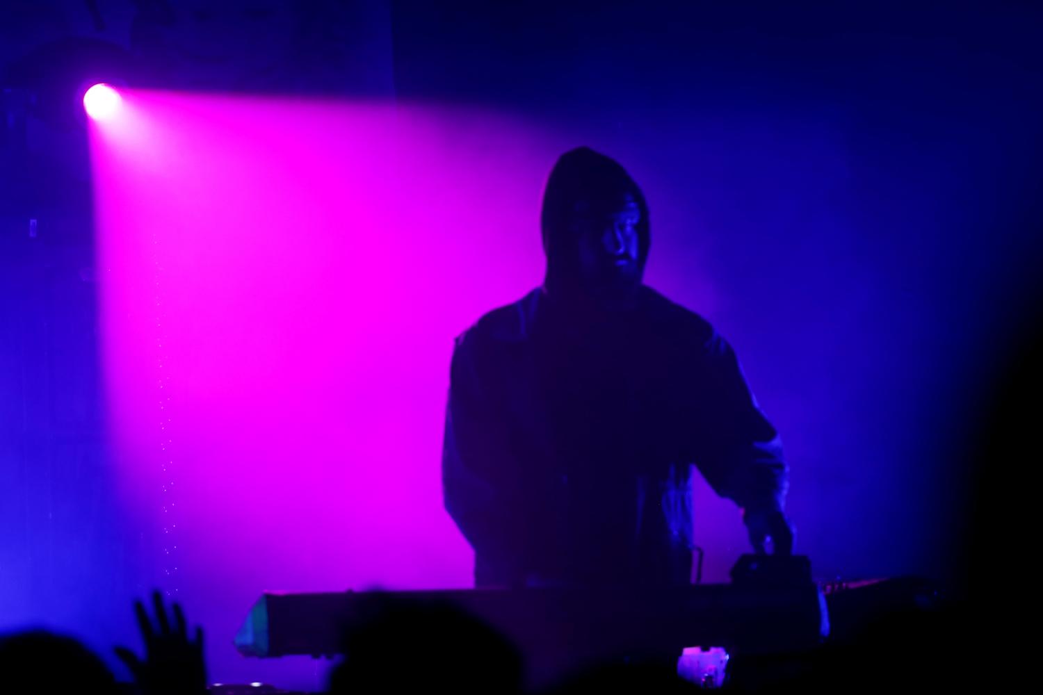 Crystal+Castles+pack+Tricky+Falls+for+frenetic+show