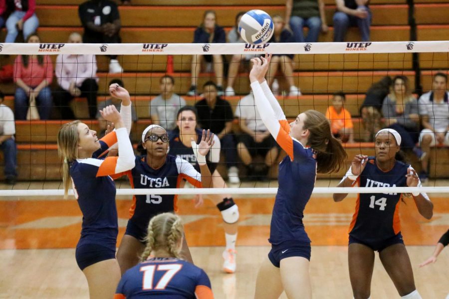 Womens volleyball drops fifth straight match