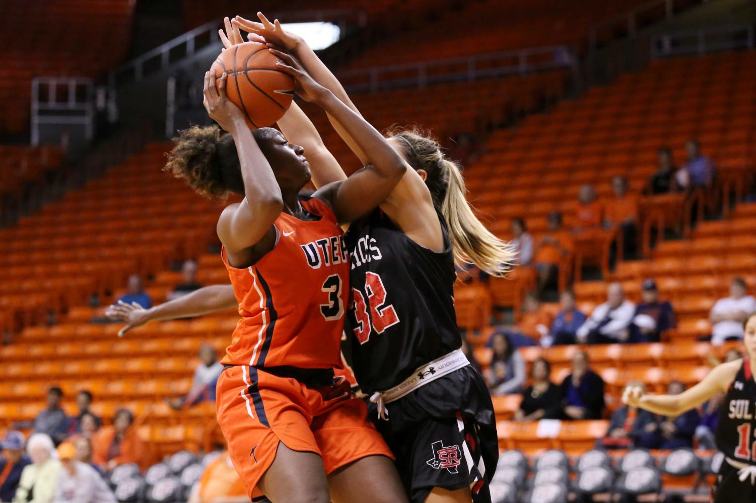 Womens+basketball+routs+Sul+Ross+State+99-40+in+exhibition+opener