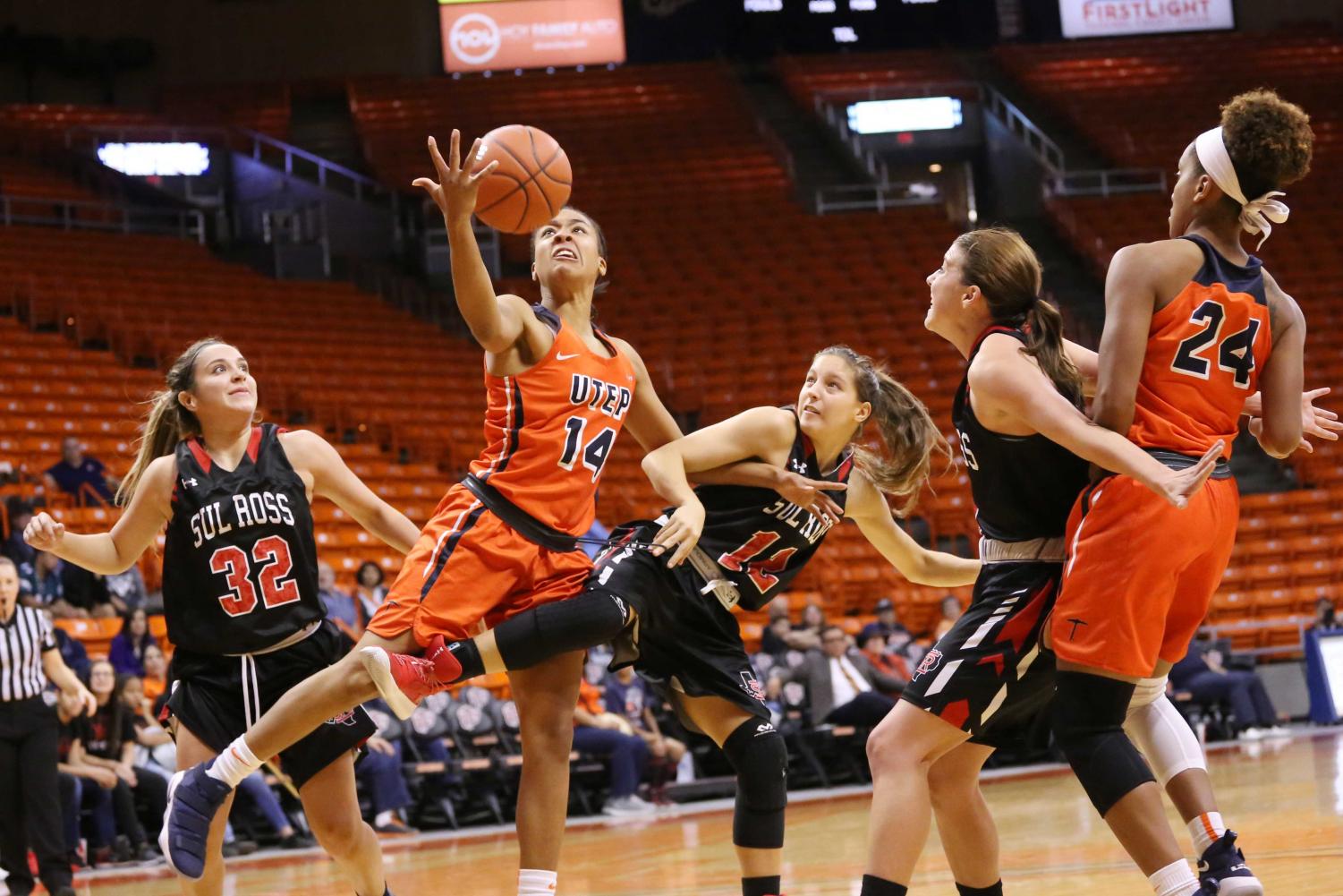 Womens+basketball+routs+Sul+Ross+State+99-40+in+exhibition+opener