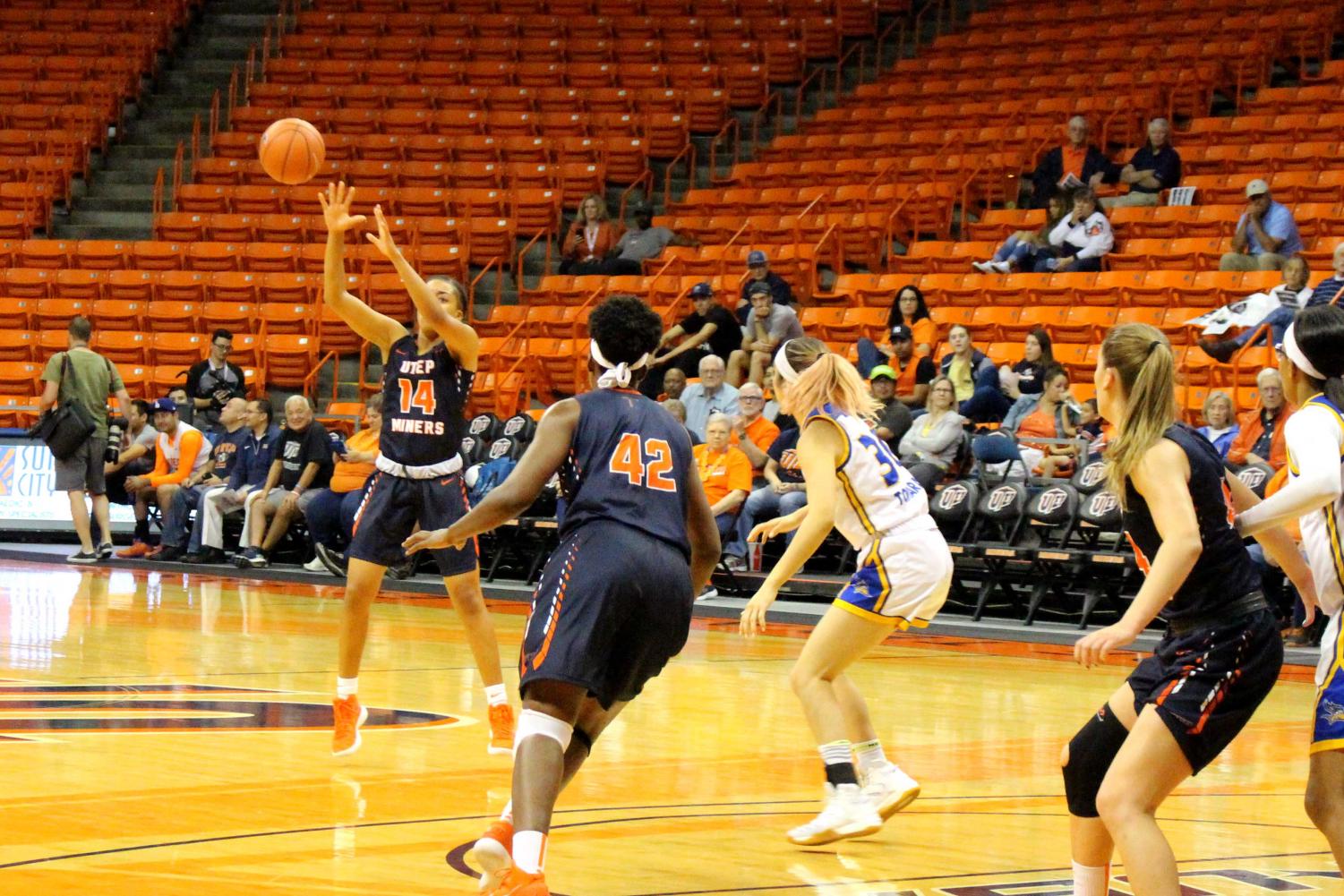Miners+open+Baker+era+with+67-56+win+over+CSU+Bakersfield