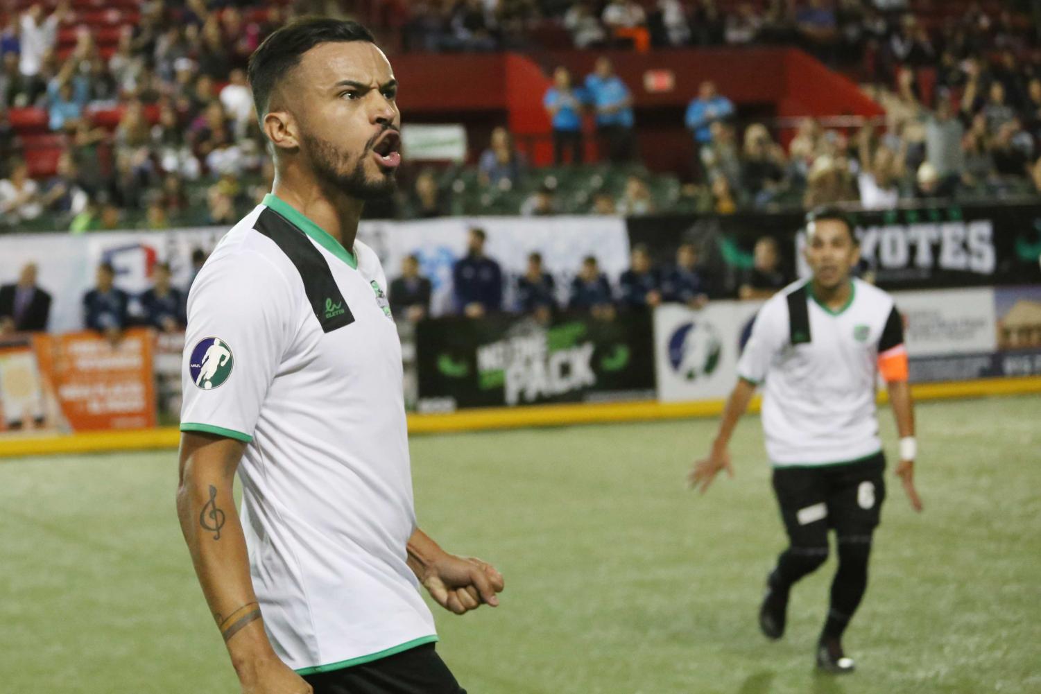 Coyotes+fall+to+Sockers+9-5+after+securing+first+franchise+win