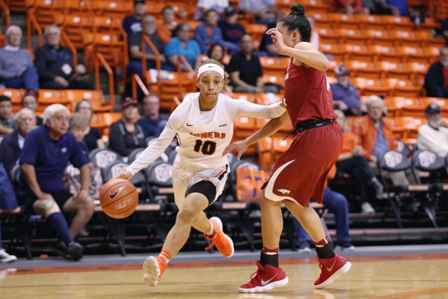 Miners upset Arkansas 64-61 for first-ever win over an SEC team