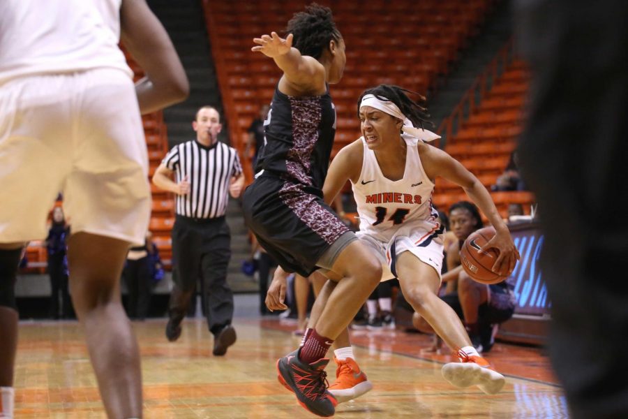 Women’s basketball grinds past Texas Southern 65-55